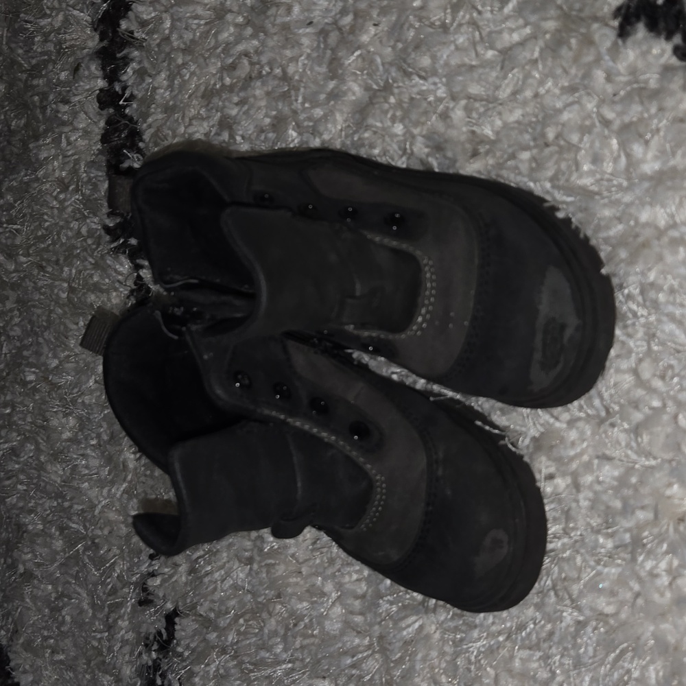Lightly worn toddler boot size 8 target